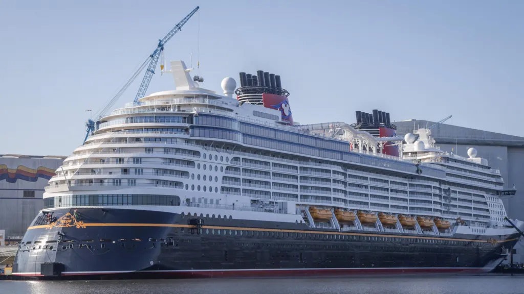 El Disney Treasure se encontraba a 80 millas de distancia cuando respondió a la llamada de auxilio. Foto: Getty Images